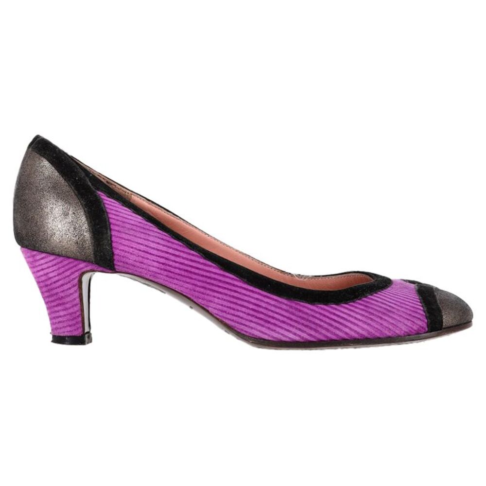 Marc Jacobs Round-Toe Pumps in Purple Corduroy